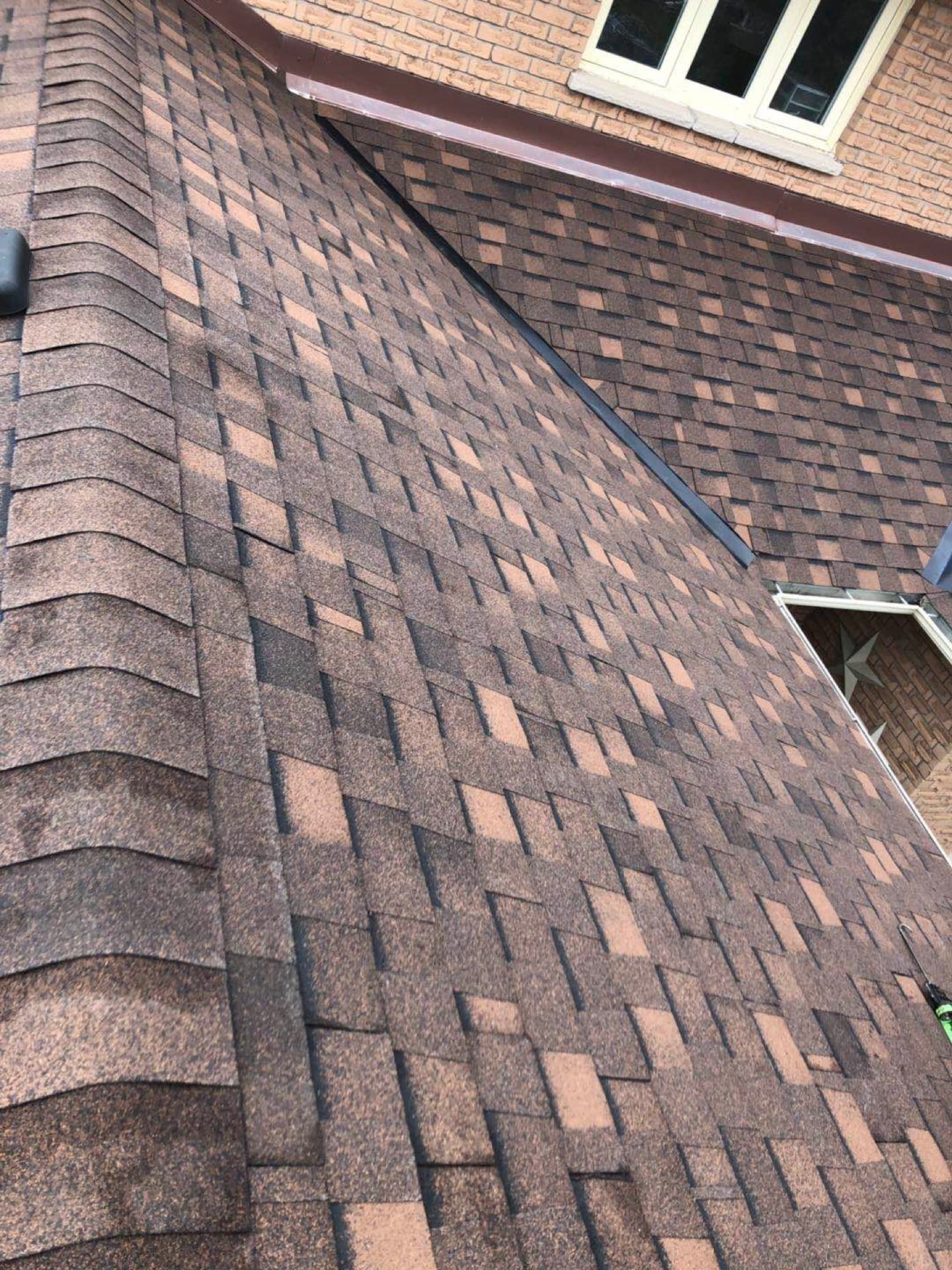 Completed roofing project in Keswick, ON, photo 1
